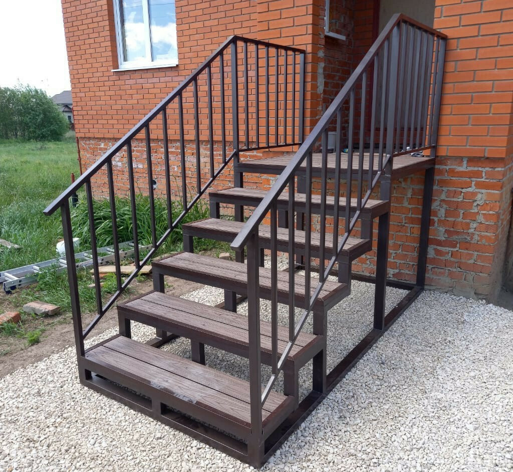 Крыльцо к дому 