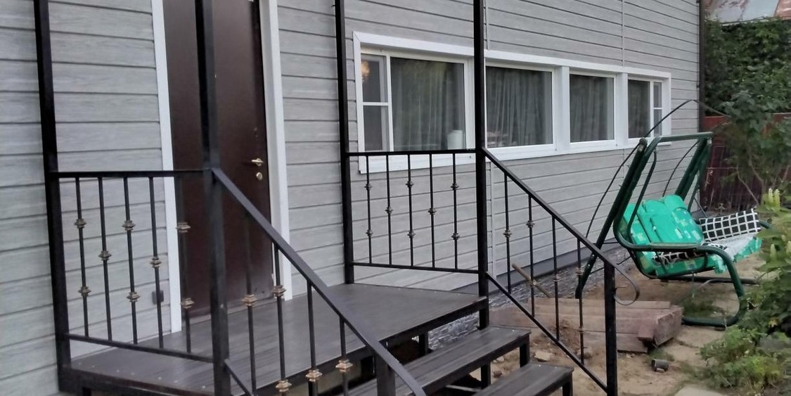 Крыльцо к дому Крыльцо к дому с навесом