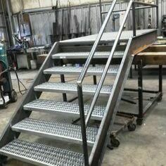 техническое крыльцо техническое крыльцо