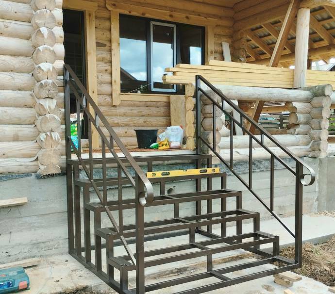 Уличная лестница. Металлокаркас уличной лестницы.